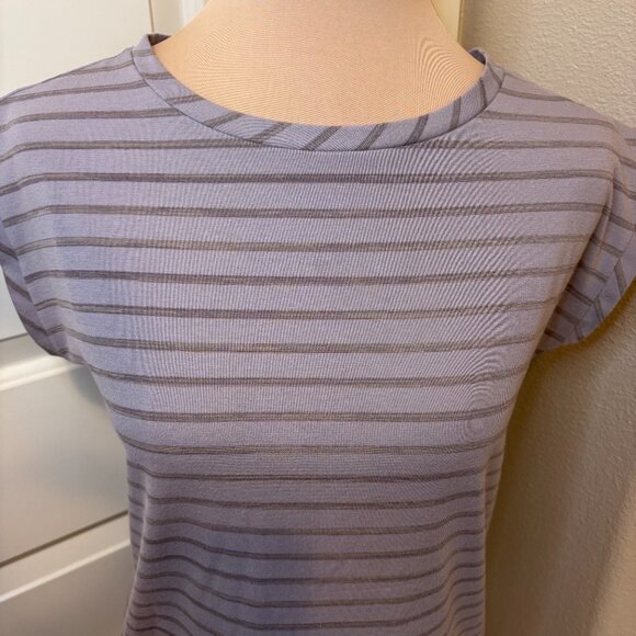 Mountain Hardware Women's Gray Stripe Sleeveless Top Split Back Size XS #177 - Picture 3 of 8